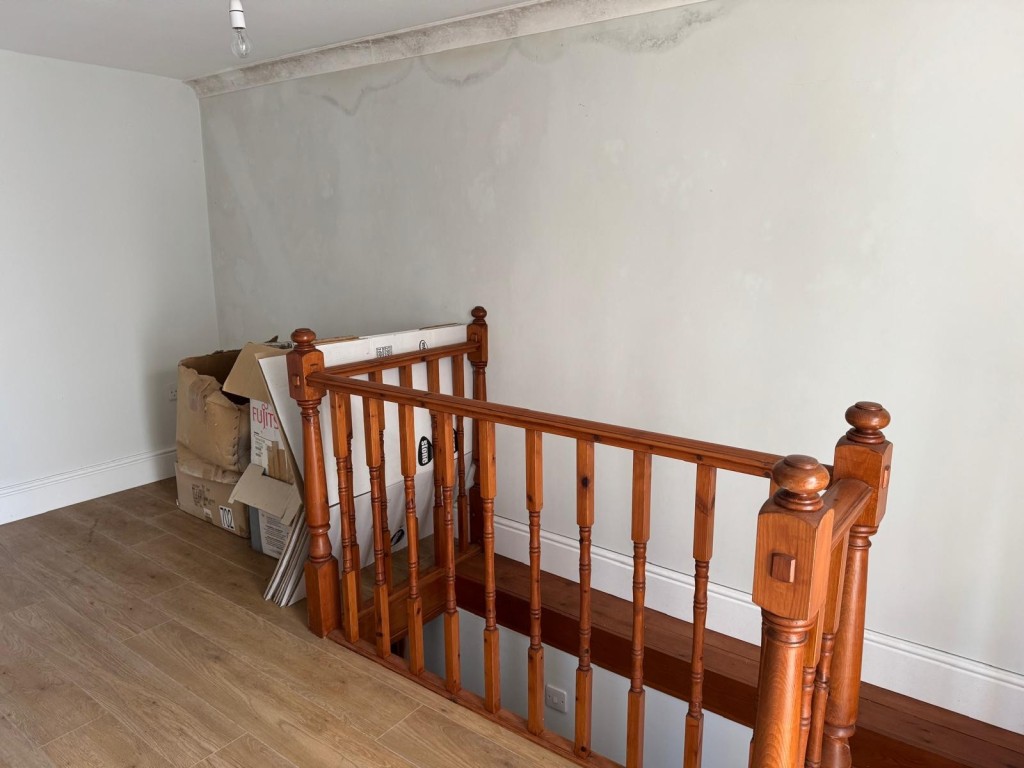 Lot: 88 - TWO-BEDROOM COTTAGE FOR IMPROVEMENT - The Dining Area